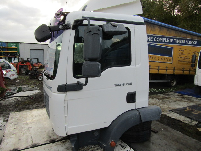MAN TGM DAY CAB EX 2009 - Kabina za Kamion: slika MAN TGM DAY CAB EX 2009 - Kabina za Kamion MAN TGM DAY CAB EX 2009 - Kabina za Kamion: slika MAN TGM DAY CAB EX 2009 - Kabina za Kamion
