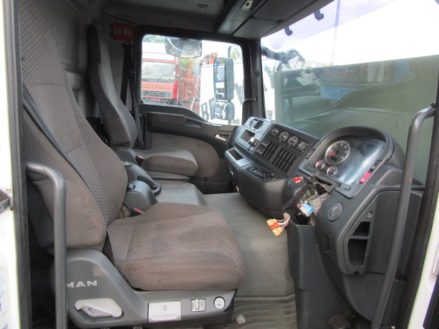 MAN TGM DAY CAB EX 2009 - Kabina za Kamion: slika MAN TGM DAY CAB EX 2009 - Kabina za Kamion MAN TGM DAY CAB EX 2009 - Kabina za Kamion: slika MAN TGM DAY CAB EX 2009 - Kabina za Kamion