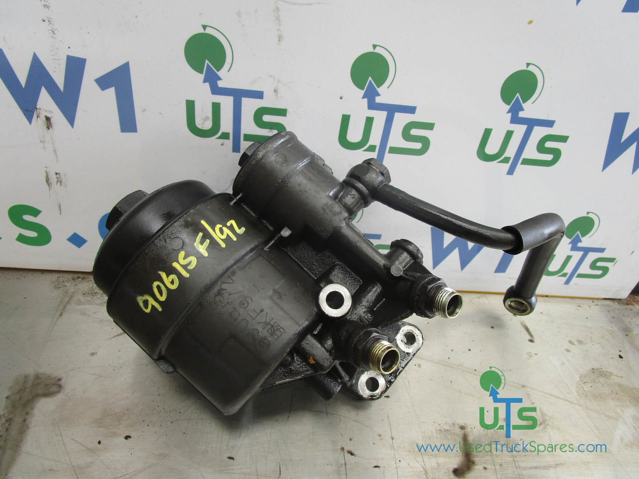 MERCEDES 1323/1823/2528 FUEL FILTER HOUSING P/NO 90615F/92 - Motor i dijelovi za Kamion: slika MERCEDES 1323/1823/2528 FUEL FILTER HOUSING P/NO 90615F/92 - Motor i dijelovi za Kamion MERCEDES 1323/1823/2528 FUEL FILTER HOUSING P/NO 90615F/92 - Motor i dijelovi za Kamion: slika MERCEDES 1323/1823/2528 FUEL FILTER HOUSING P/NO 90615F/92 - Motor i dijelovi za Kamion