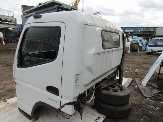 MITSUBISHI FUSO 7C 15/18 CAB (2014) - Kabina za Kamion: slika MITSUBISHI FUSO 7C 15/18 CAB (2014) - Kabina za Kamion MITSUBISHI FUSO 7C 15/18 CAB (2014) - Kabina za Kamion: slika MITSUBISHI FUSO 7C 15/18 CAB (2014) - Kabina za Kamion