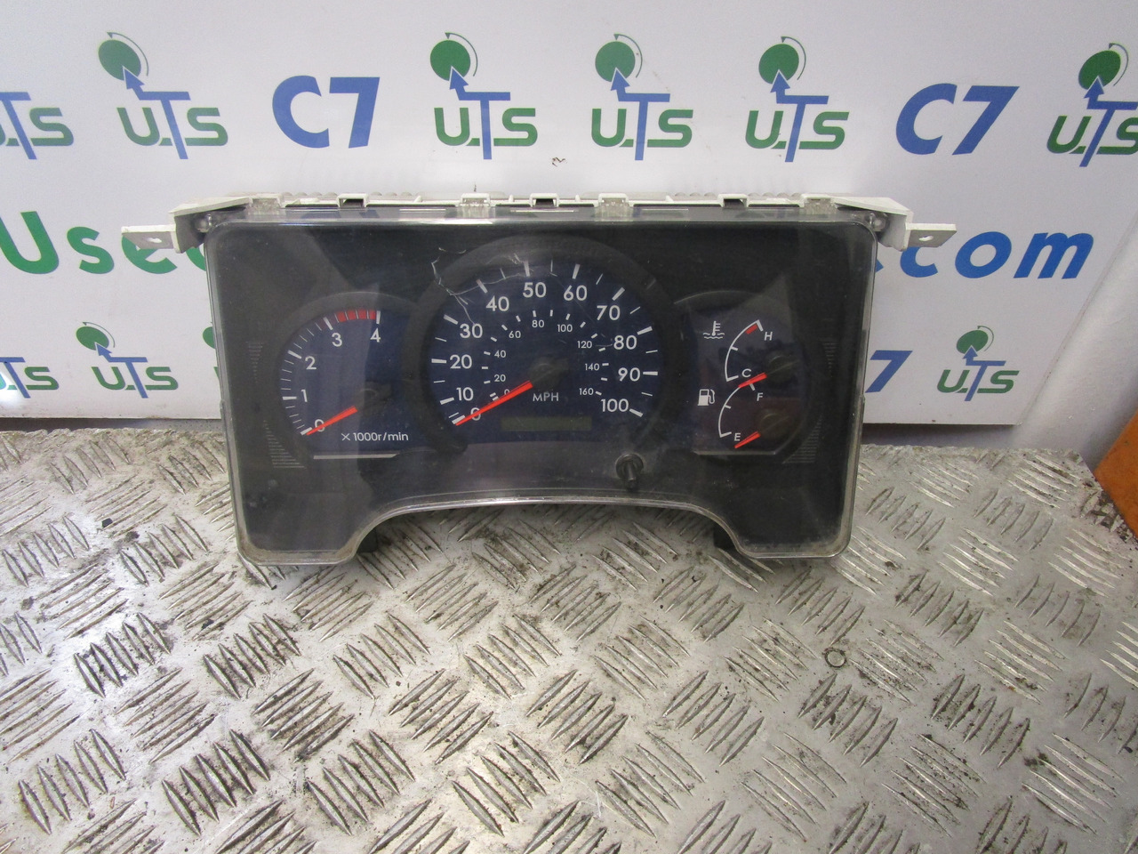 MITSUBISHI FUSO CLOCK CLUSTER P/NO MK542223 - Električni sustav za Kamion: slika MITSUBISHI FUSO CLOCK CLUSTER P/NO MK542223 - Električni sustav za Kamion MITSUBISHI FUSO CLOCK CLUSTER P/NO MK542223 - Električni sustav za Kamion: slika MITSUBISHI FUSO CLOCK CLUSTER P/NO MK542223 - Električni sustav za Kamion