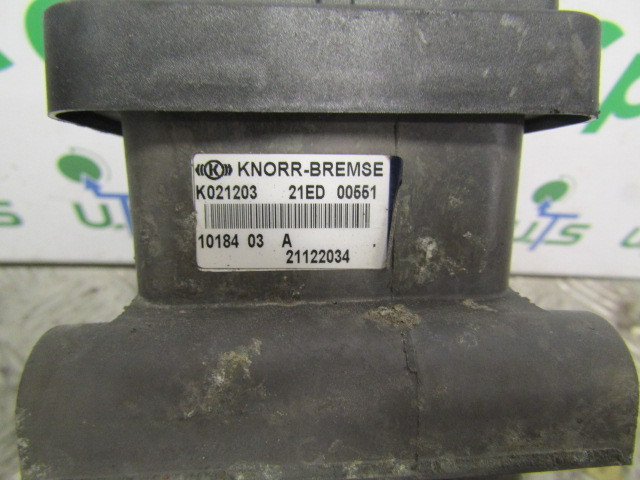 RENAULT MIDLUM DXI EBS BRAKE VALVE ‘KNORR-BREMSE’ P/NO - Dijelovi kočnica za Kamion: slika RENAULT MIDLUM DXI EBS BRAKE VALVE ‘KNORR-BREMSE’ P/NO - Dijelovi kočnica za Kamion RENAULT MIDLUM DXI EBS BRAKE VALVE ‘KNORR-BREMSE’ P/NO - Dijelovi kočnica za Kamion: slika RENAULT MIDLUM DXI EBS BRAKE VALVE ‘KNORR-BREMSE’ P/NO - Dijelovi kočnica za Kamion