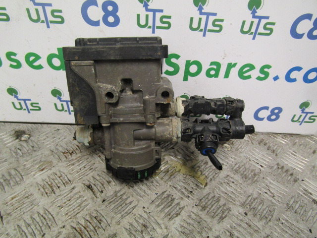 RENAULT MIDLUM DXI EBS BRAKE VALVE ‘KNORR-BREMSE’ P/NO - Dijelovi kočnica za Kamion: slika RENAULT MIDLUM DXI EBS BRAKE VALVE ‘KNORR-BREMSE’ P/NO - Dijelovi kočnica za Kamion RENAULT MIDLUM DXI EBS BRAKE VALVE ‘KNORR-BREMSE’ P/NO - Dijelovi kočnica za Kamion: slika RENAULT MIDLUM DXI EBS BRAKE VALVE ‘KNORR-BREMSE’ P/NO - Dijelovi kočnica za Kamion