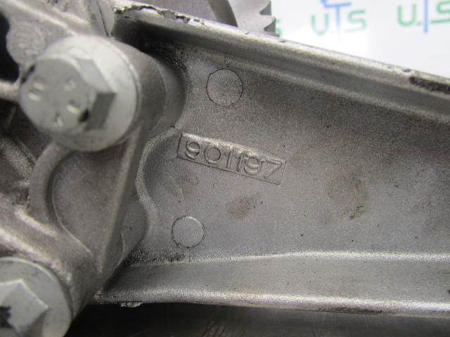 SCANIA 124 420 DC1203 OIL PUMP P/NO 3 - Motor i dijelovi za Kamion: slika SCANIA 124 420 DC1203 OIL PUMP P/NO 3 - Motor i dijelovi za Kamion SCANIA 124 420 DC1203 OIL PUMP P/NO 3 - Motor i dijelovi za Kamion: slika SCANIA 124 420 DC1203 OIL PUMP P/NO 3 - Motor i dijelovi za Kamion