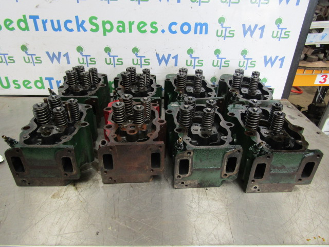 SCANIA 144/164 V8 CYLINDER HEAD - Motor i dijelovi za Kamion: slika SCANIA 144/164 V8 CYLINDER HEAD - Motor i dijelovi za Kamion SCANIA 144/164 V8 CYLINDER HEAD - Motor i dijelovi za Kamion: slika SCANIA 144/164 V8 CYLINDER HEAD - Motor i dijelovi za Kamion
