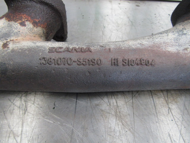 SCANIA 144/164 V8 EXHAUST MANIFOLD P/NO 1381070 / 1424920 -S 5190 - Motor i dijelovi za Kamion: slika SCANIA 144/164 V8 EXHAUST MANIFOLD P/NO 1381070 / 1424920 -S 5190 - Motor i dijelovi za Kamion SCANIA 144/164 V8 EXHAUST MANIFOLD P/NO 1381070 / 1424920 -S 5190 - Motor i dijelovi za Kamion: slika SCANIA 144/164 V8 EXHAUST MANIFOLD P/NO 1381070 / 1424920 -S 5190 - Motor i dijelovi za Kamion