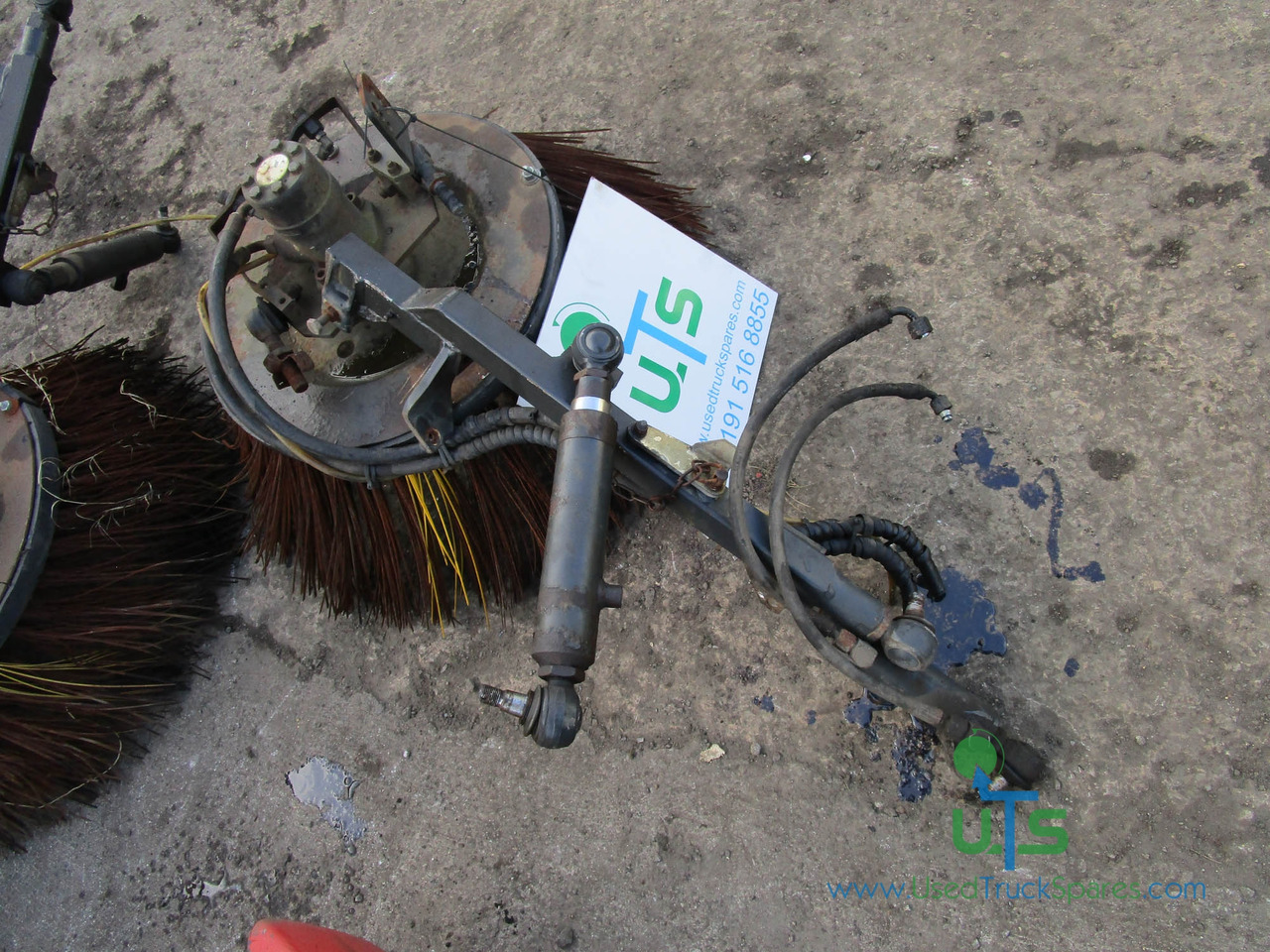 SCHMIDT SWINGO 200 R/HAND BRUSH ARM AND DRIVE - Metla za Namjenska/ Posebna vozila: slika SCHMIDT SWINGO 200 R/HAND BRUSH ARM AND DRIVE - Metla za Namjenska/ Posebna vozila SCHMIDT SWINGO 200 R/HAND BRUSH ARM AND DRIVE - Metla za Namjenska/ Posebna vozila: slika SCHMIDT SWINGO 200 R/HAND BRUSH ARM AND DRIVE - Metla za Namjenska/ Posebna vozila