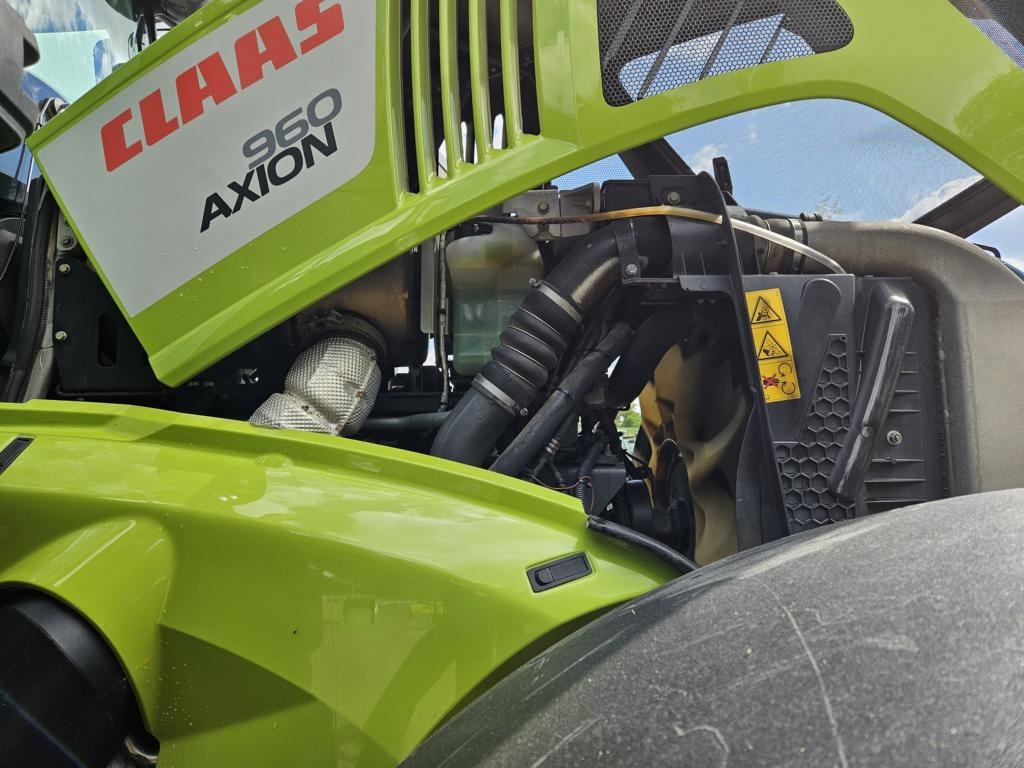 CLAAS AXION 960 CMATIC - Traktor: slika CLAAS AXION 960 CMATIC - Traktor CLAAS AXION 960 CMATIC - Traktor: slika CLAAS AXION 960 CMATIC - Traktor