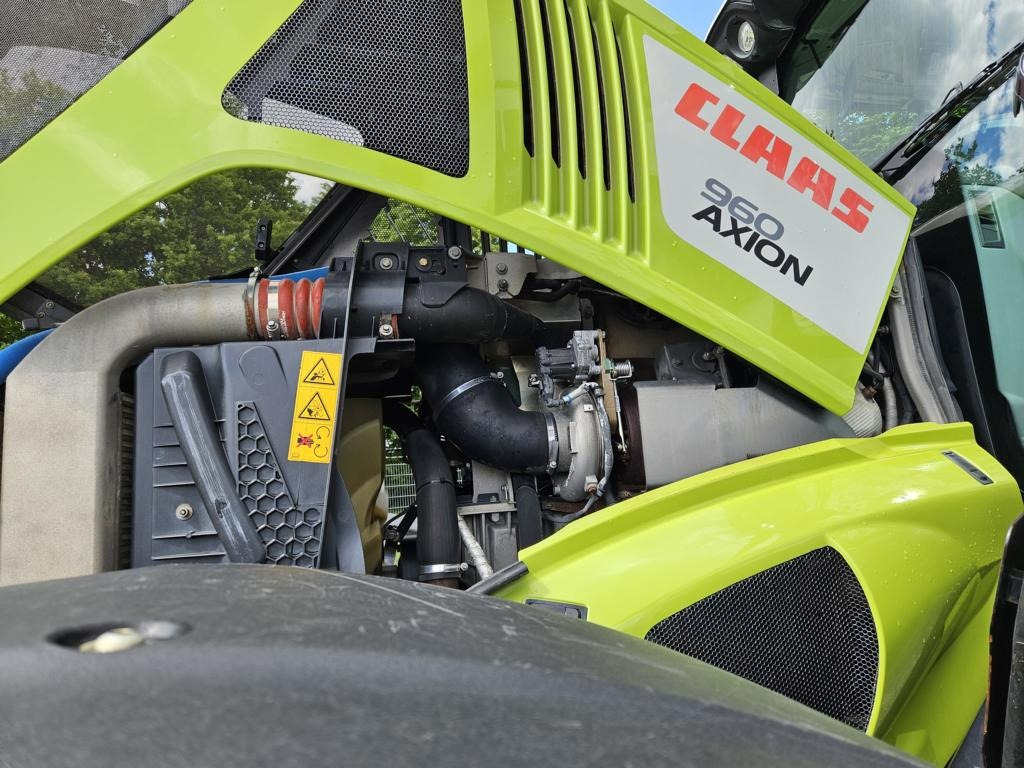 CLAAS AXION 960 CMATIC - Traktor: slika CLAAS AXION 960 CMATIC - Traktor CLAAS AXION 960 CMATIC - Traktor: slika CLAAS AXION 960 CMATIC - Traktor