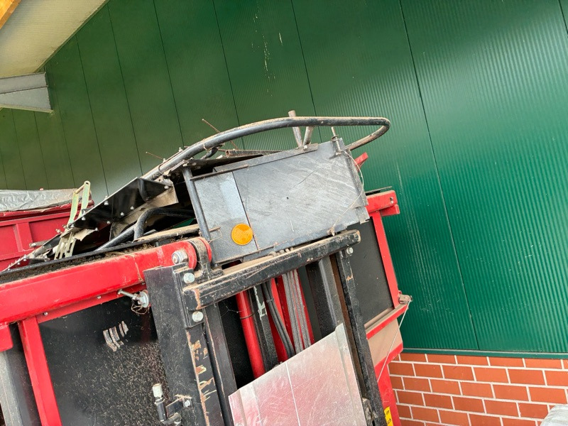 Case 7088 Axial-Flow - Kombajn za žetvu: slika Case 7088 Axial-Flow - Kombajn za žetvu Case 7088 Axial-Flow - Kombajn za žetvu: slika Case 7088 Axial-Flow - Kombajn za žetvu