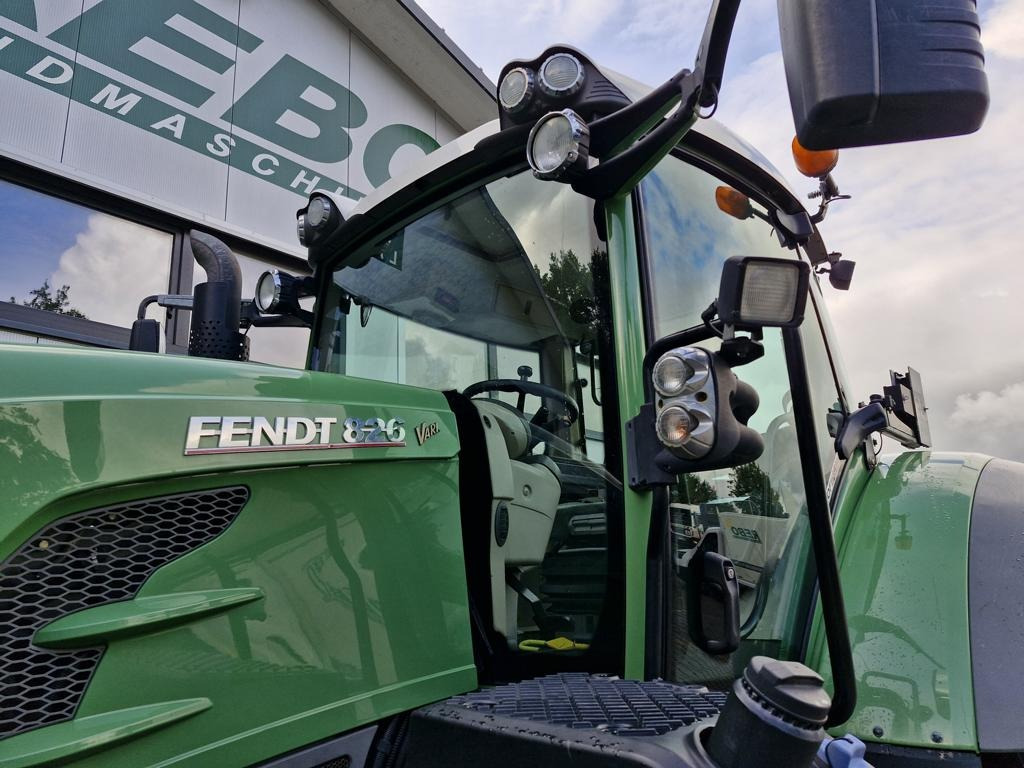 Fendt 826 VARIO PROFI PLUS - Traktor: slika Fendt 826 VARIO PROFI PLUS - Traktor Fendt 826 VARIO PROFI PLUS - Traktor: slika Fendt 826 VARIO PROFI PLUS - Traktor