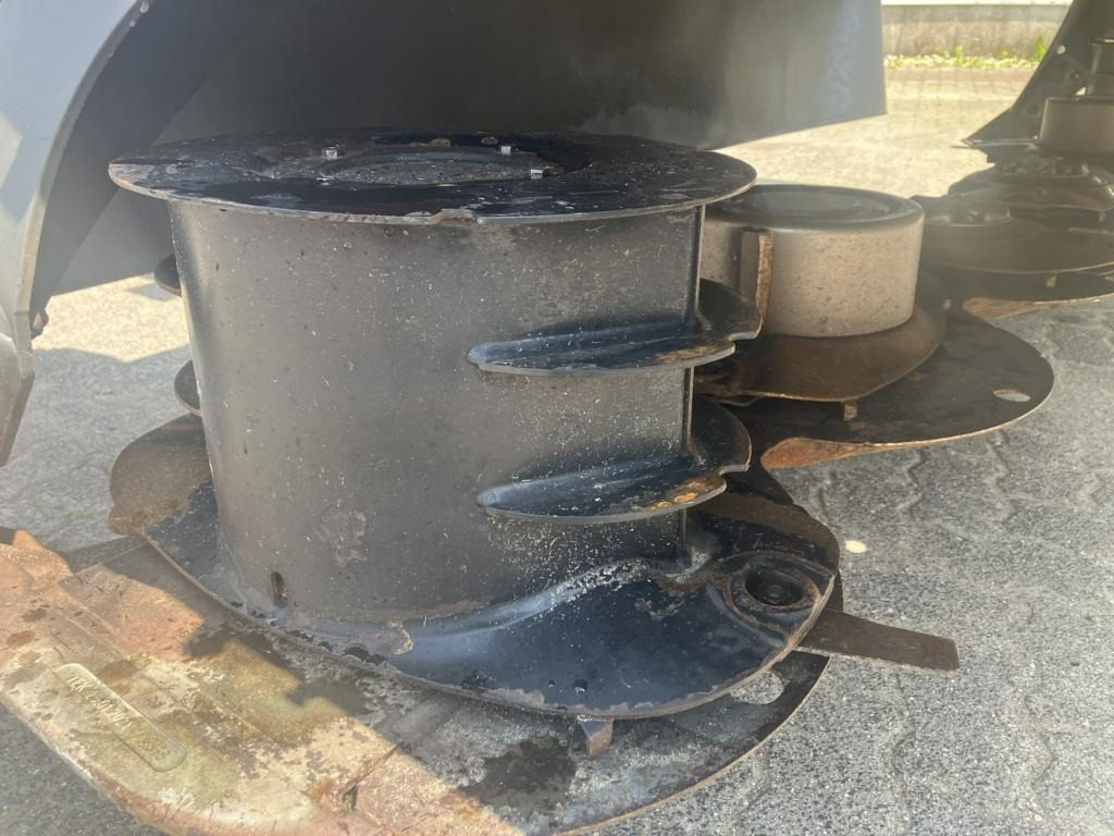 Fendt SLICER 310 FQ - Kosilica: slika Fendt SLICER 310 FQ - Kosilica Fendt SLICER 310 FQ - Kosilica: slika Fendt SLICER 310 FQ - Kosilica