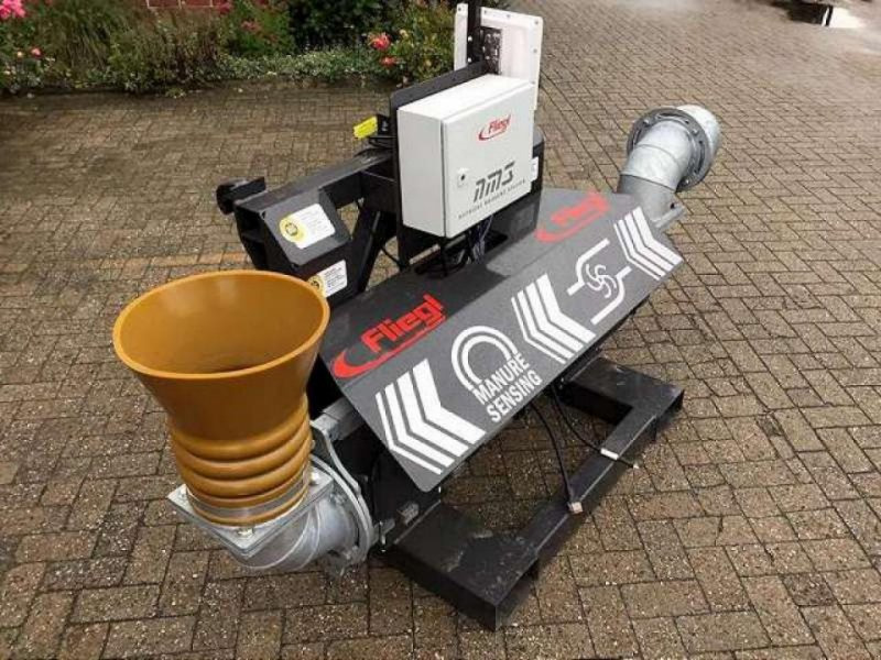 Fliegl NIR STATION 8 - Oprema za gnojenje: slika Fliegl NIR STATION 8 - Oprema za gnojenje Fliegl NIR STATION 8 - Oprema za gnojenje: slika Fliegl NIR STATION 8 - Oprema za gnojenje