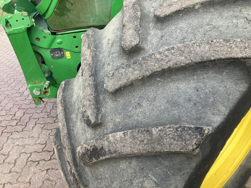 John Deere 6215R - Traktor: slika John Deere 6215R - Traktor John Deere 6215R - Traktor: slika John Deere 6215R - Traktor