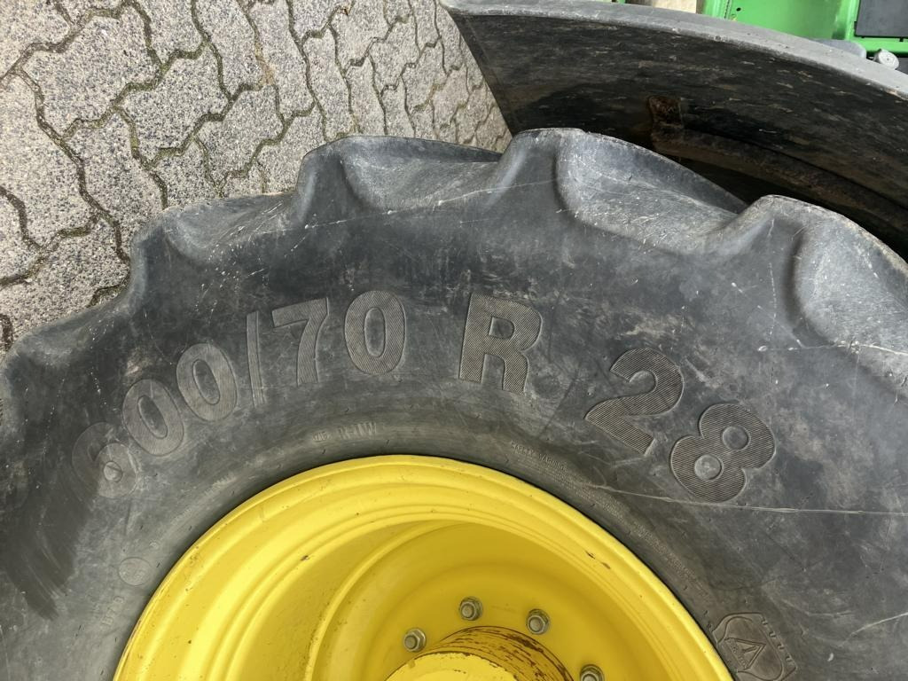 John Deere 6215R - Traktor: slika John Deere 6215R - Traktor John Deere 6215R - Traktor: slika John Deere 6215R - Traktor
