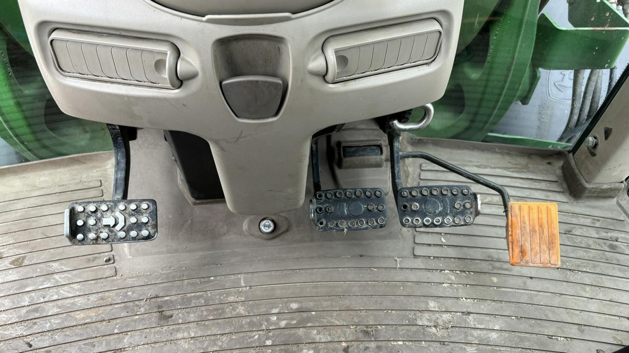 John Deere 6430 - Traktor: slika John Deere 6430 - Traktor John Deere 6430 - Traktor: slika John Deere 6430 - Traktor