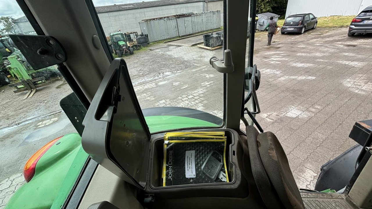 John Deere 6430 - Traktor: slika John Deere 6430 - Traktor John Deere 6430 - Traktor: slika John Deere 6430 - Traktor