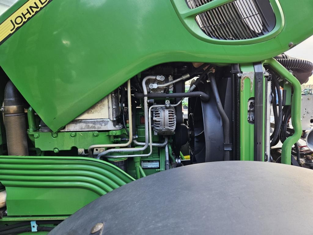 John Deere 6630 Premium - Traktor: slika John Deere 6630 Premium - Traktor John Deere 6630 Premium - Traktor: slika John Deere 6630 Premium - Traktor