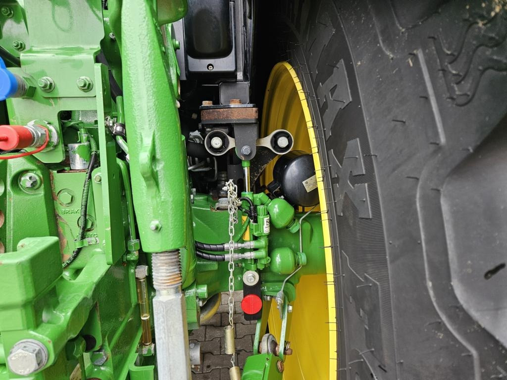 Traktor John Deere 6R185: slika Traktor John Deere 6R185