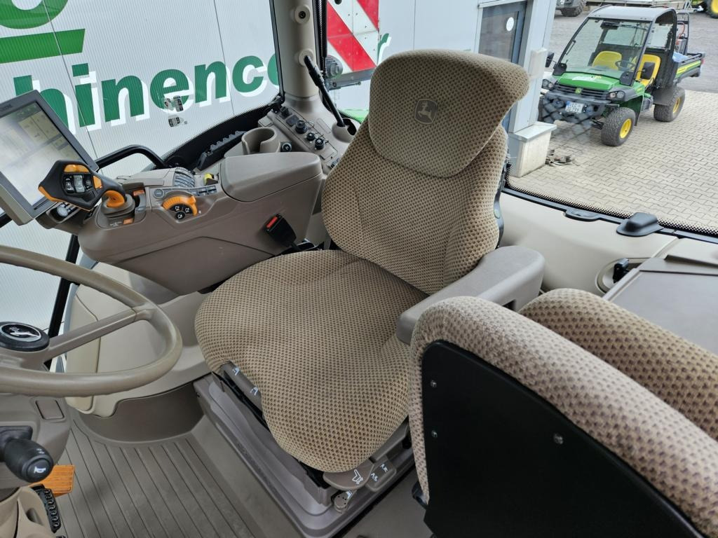 Traktor John Deere 6R185: slika Traktor John Deere 6R185