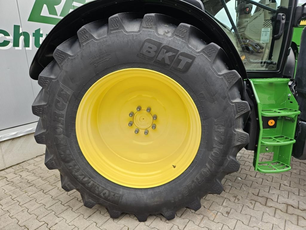 Traktor John Deere 6R185: slika Traktor John Deere 6R185