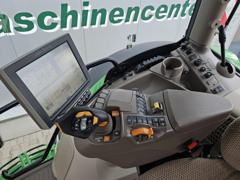 Traktor John Deere 6R185: slika Traktor John Deere 6R185