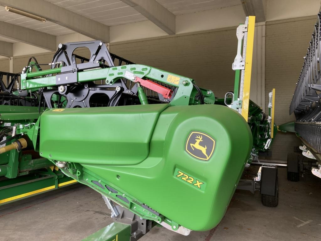 John Deere 722X - Kombajn za žetvu: slika John Deere 722X - Kombajn za žetvu John Deere 722X - Kombajn za žetvu: slika John Deere 722X - Kombajn za žetvu