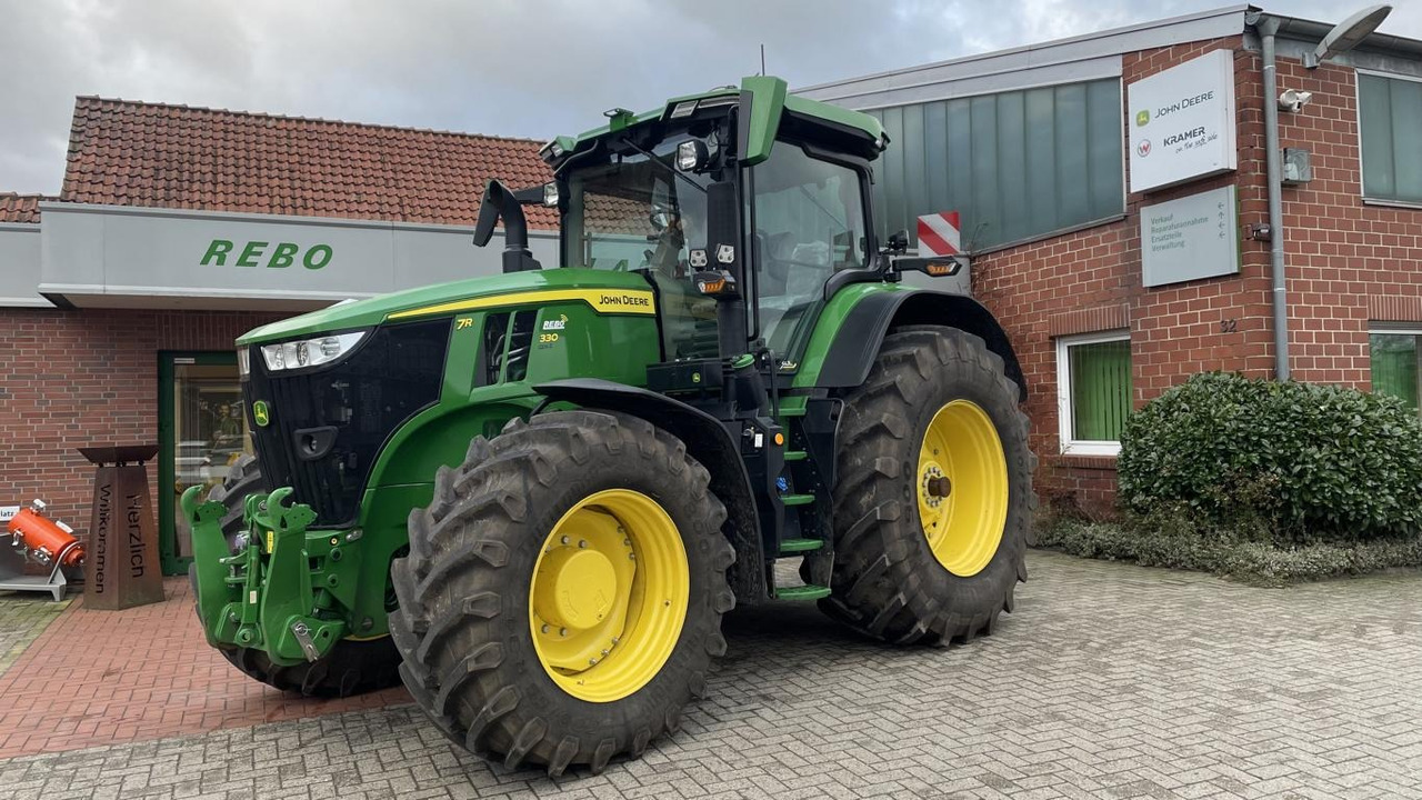 John Deere 7R330 - Traktor: slika John Deere 7R330 - Traktor John Deere 7R330 - Traktor: slika John Deere 7R330 - Traktor