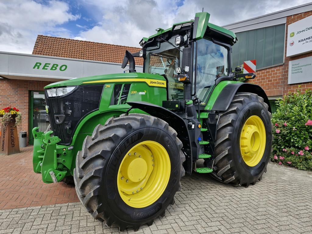 John Deere TRAKTOR 7R330 - Traktor: slika John Deere TRAKTOR 7R330 - Traktor John Deere TRAKTOR 7R330 - Traktor: slika John Deere TRAKTOR 7R330 - Traktor