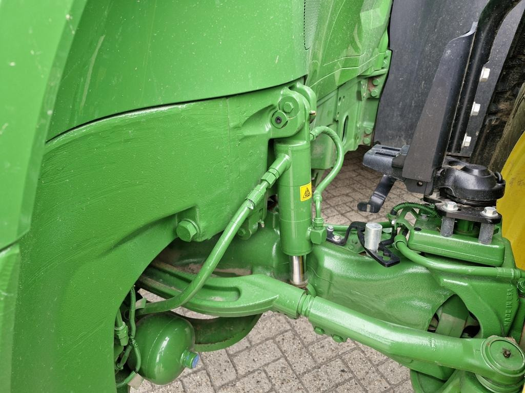John Deere TRAKTOR 7R330 - Traktor: slika John Deere TRAKTOR 7R330 - Traktor John Deere TRAKTOR 7R330 - Traktor: slika John Deere TRAKTOR 7R330 - Traktor