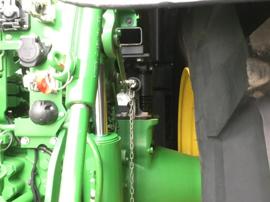 Zakup John Deere TRAKTOR 7R330 John Deere TRAKTOR 7R330: slika Zakup John Deere TRAKTOR 7R330 John Deere TRAKTOR 7R330