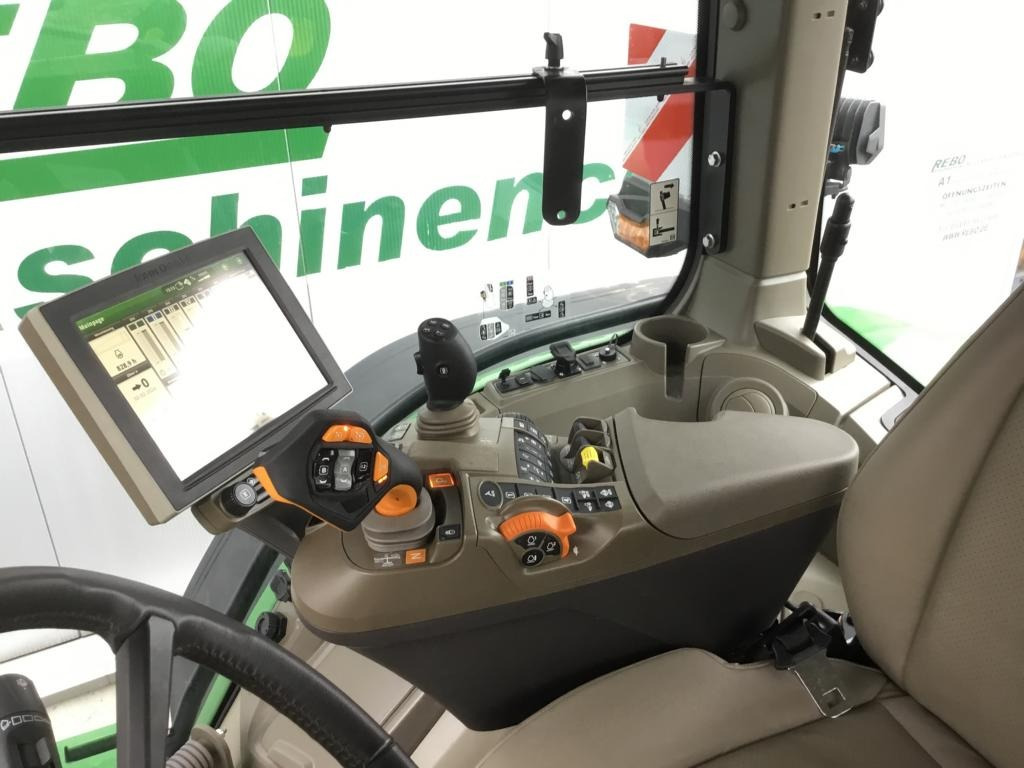 Zakup John Deere TRAKTOR 7R330 John Deere TRAKTOR 7R330: slika Zakup John Deere TRAKTOR 7R330 John Deere TRAKTOR 7R330