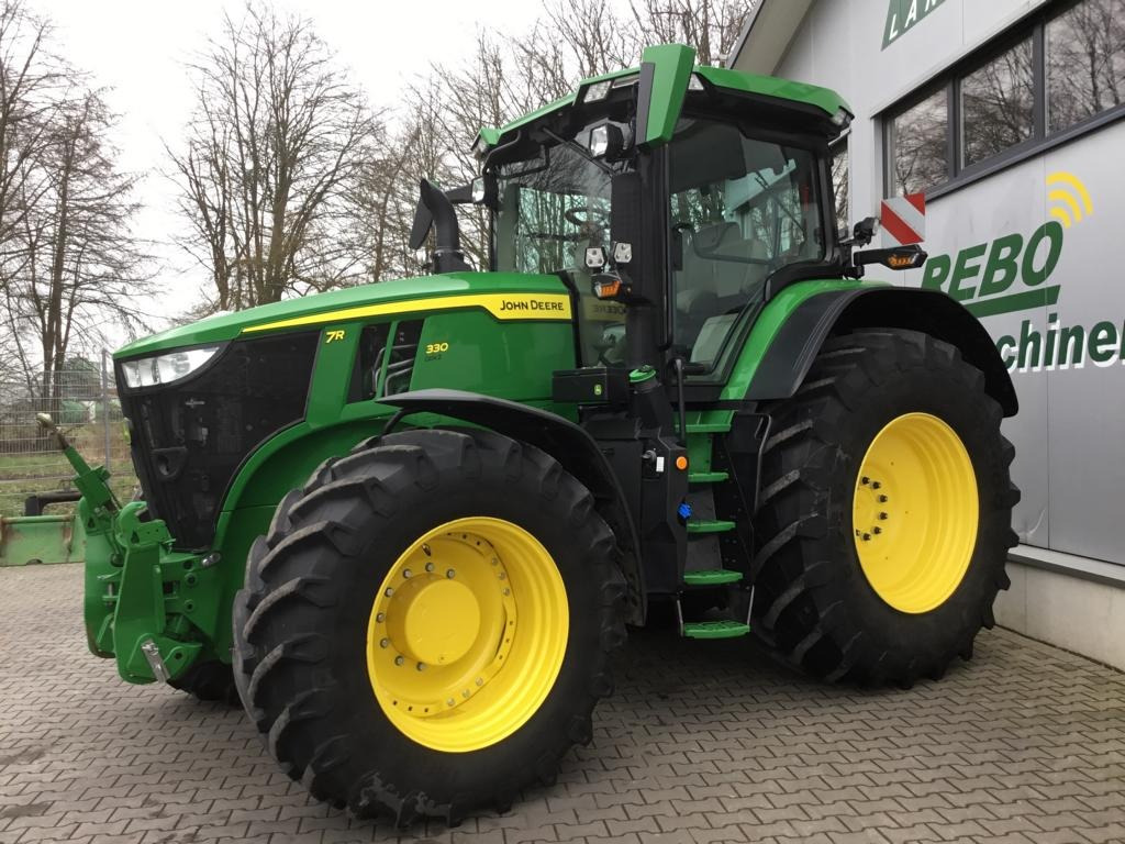 John Deere TRAKTOR 7R330 - Traktor: slika John Deere TRAKTOR 7R330 - Traktor John Deere TRAKTOR 7R330 - Traktor: slika John Deere TRAKTOR 7R330 - Traktor