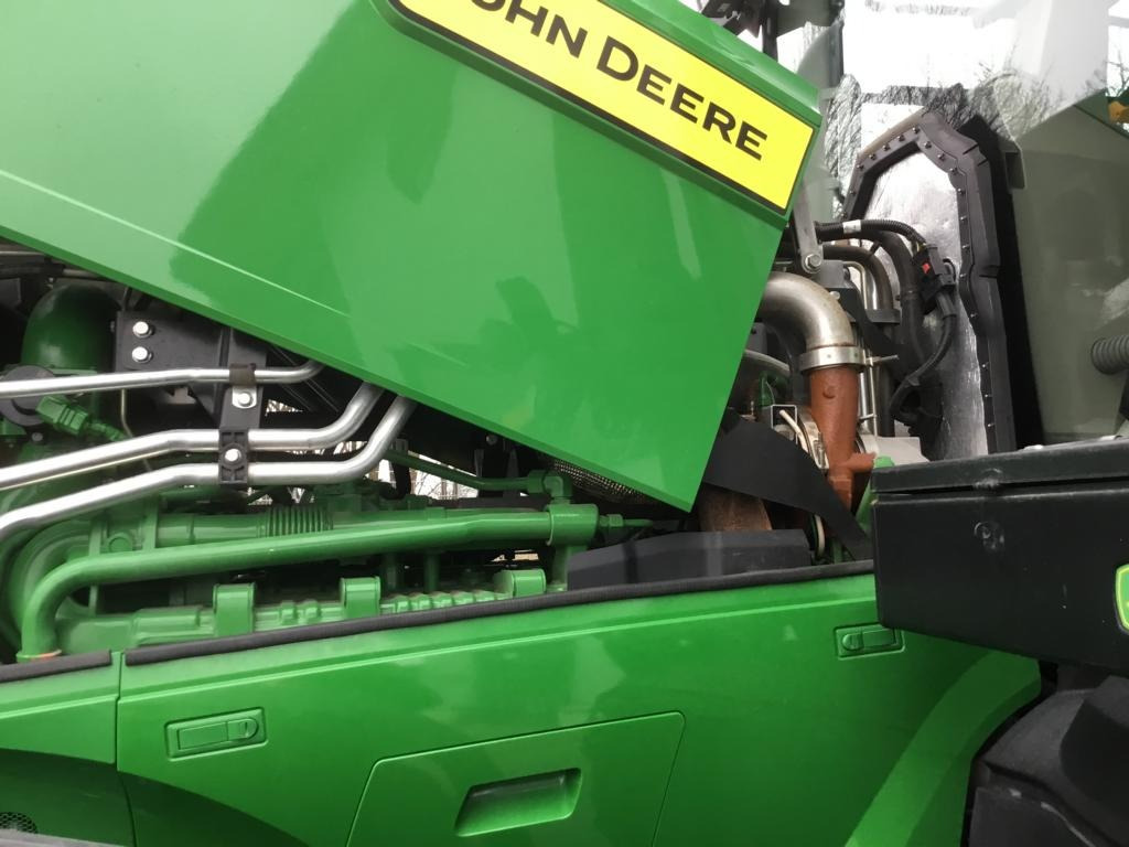 John Deere TRAKTOR 7R330 - Traktor: slika John Deere TRAKTOR 7R330 - Traktor John Deere TRAKTOR 7R330 - Traktor: slika John Deere TRAKTOR 7R330 - Traktor