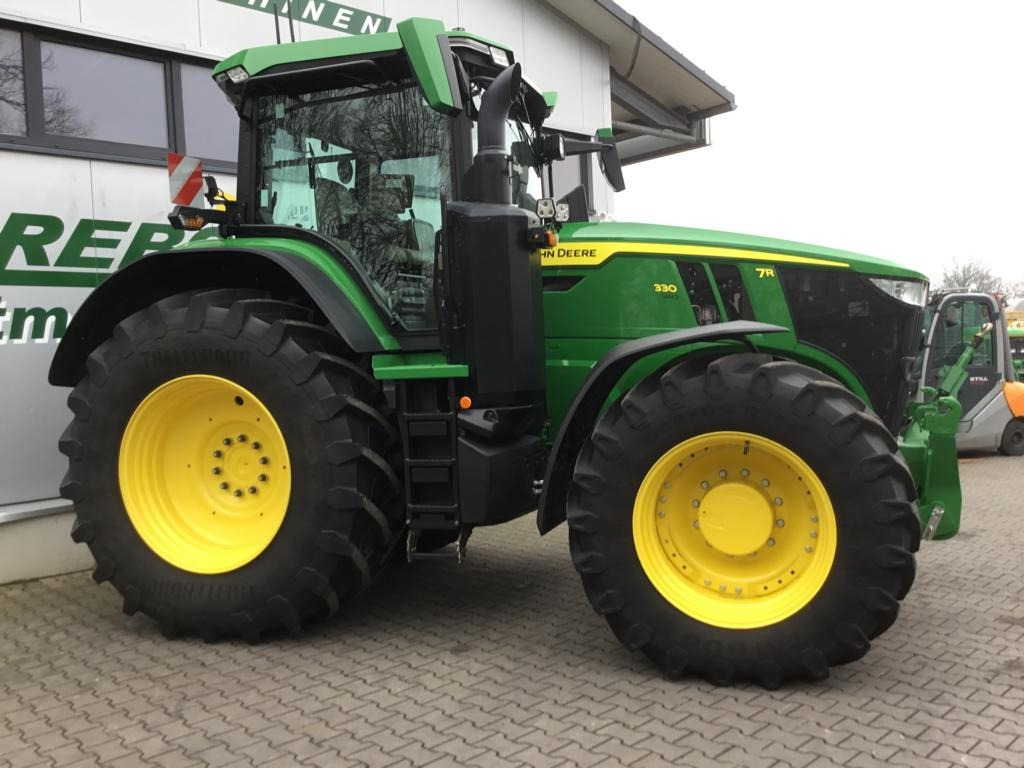Zakup John Deere TRAKTOR 7R330 John Deere TRAKTOR 7R330: slika Zakup John Deere TRAKTOR 7R330 John Deere TRAKTOR 7R330