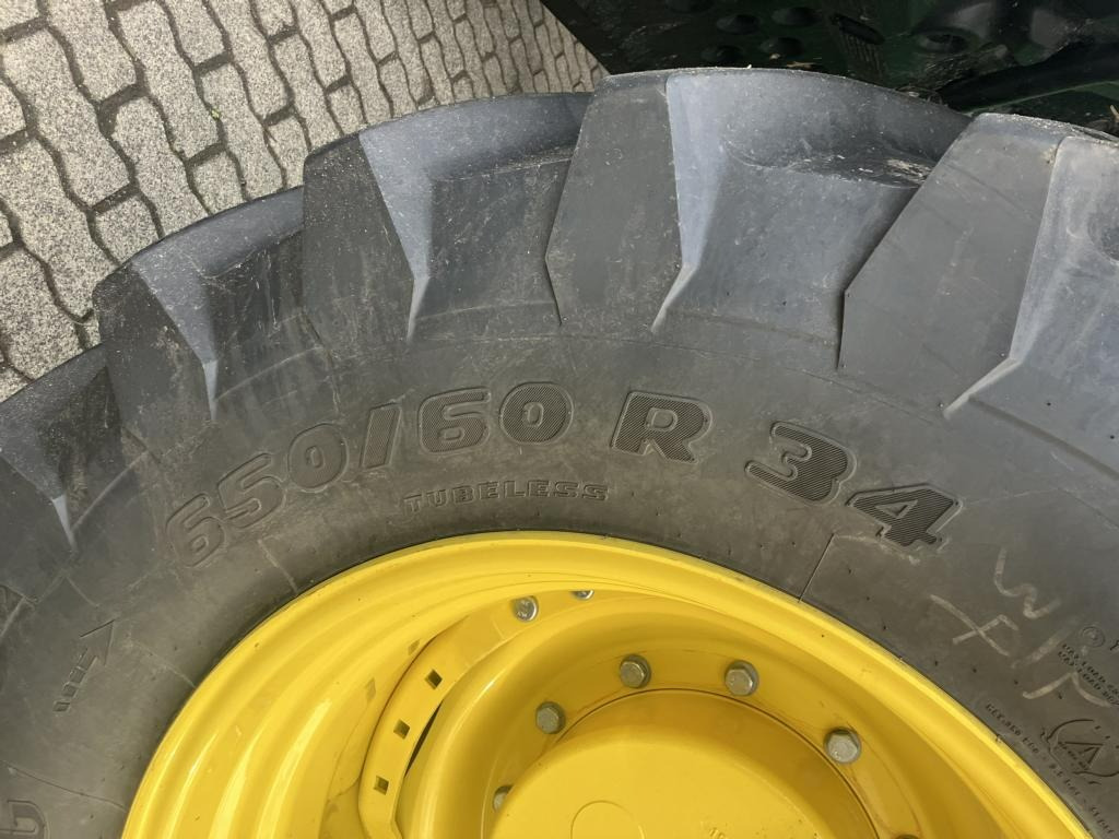 John Deere TRAKTOR 8R340 - Traktor: slika John Deere TRAKTOR 8R340 - Traktor John Deere TRAKTOR 8R340 - Traktor: slika John Deere TRAKTOR 8R340 - Traktor