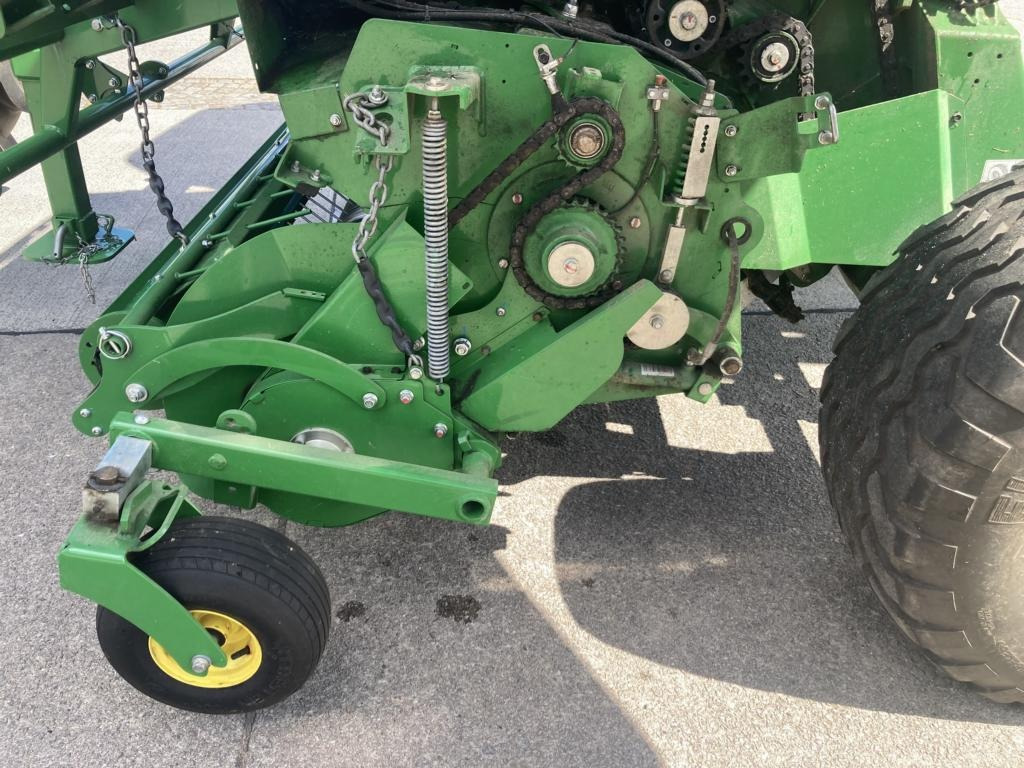 Novi Omotač bala John Deere V461M - PAKET FÜR RUNDBALLENPR: slika Novi Omotač bala John Deere V461M - PAKET FÜR RUNDBALLENPR