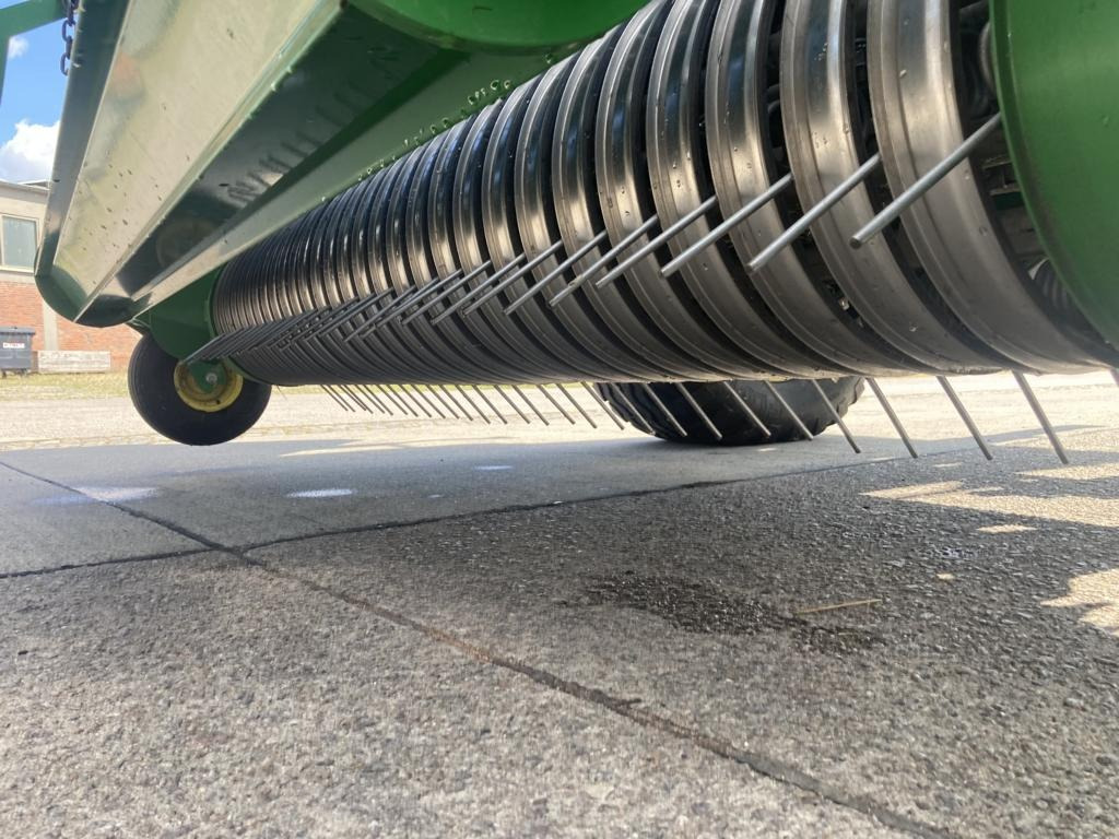 Novi Omotač bala John Deere V461M - PAKET FÜR RUNDBALLENPR: slika Novi Omotač bala John Deere V461M - PAKET FÜR RUNDBALLENPR