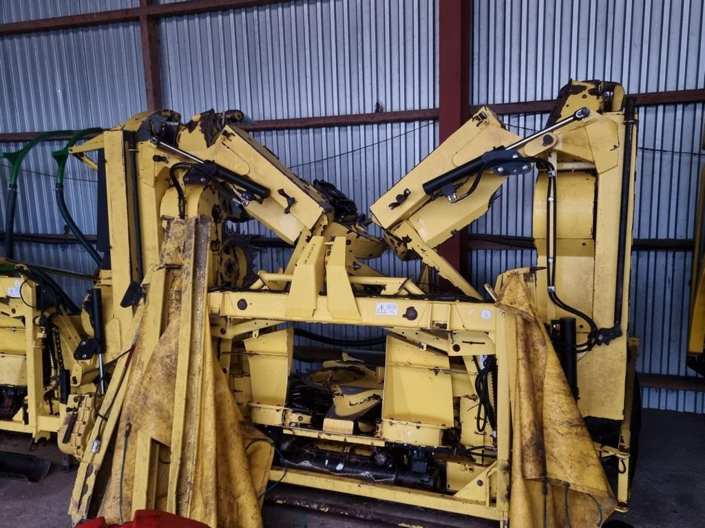 Kemper 375 PLUS - Kombajn za kukuruz: slika Kemper 375 PLUS - Kombajn za kukuruz Kemper 375 PLUS - Kombajn za kukuruz: slika Kemper 375 PLUS - Kombajn za kukuruz