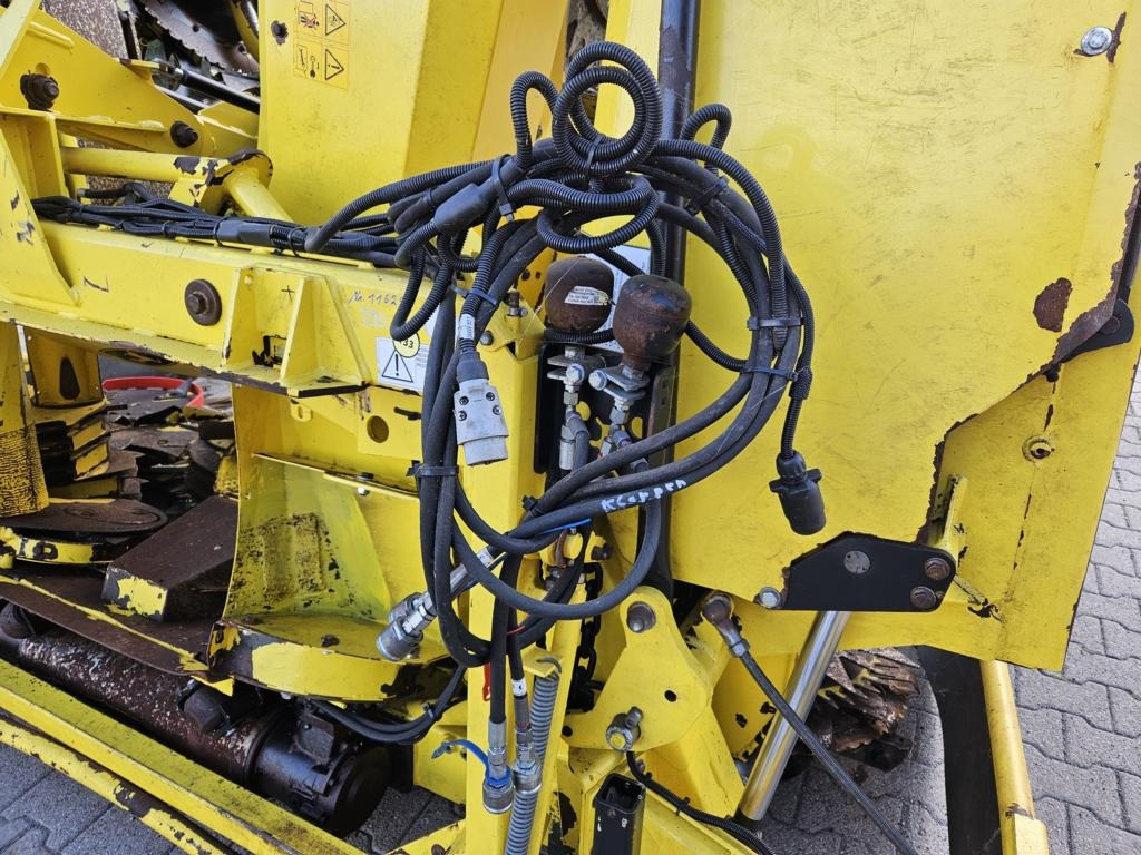 Kemper 390 PLUS - Kombajn za žetvu: slika Kemper 390 PLUS - Kombajn za žetvu Kemper 390 PLUS - Kombajn za žetvu: slika Kemper 390 PLUS - Kombajn za žetvu