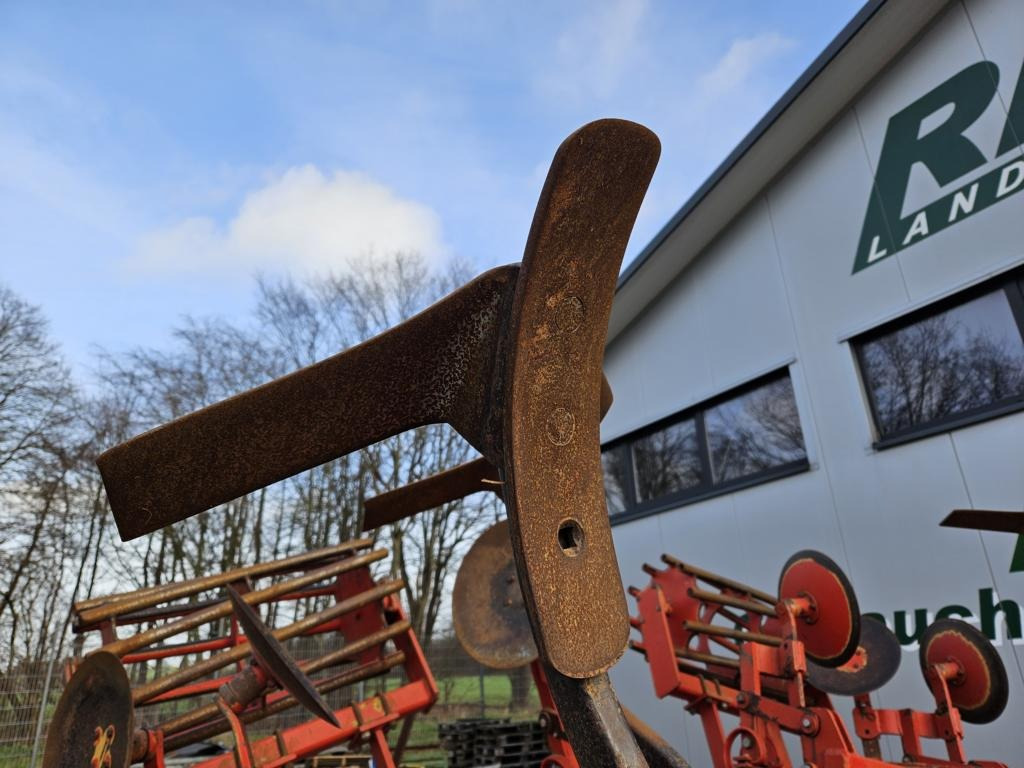 Knoche 5M - Kultivator: slika Knoche 5M - Kultivator Knoche 5M - Kultivator: slika Knoche 5M - Kultivator