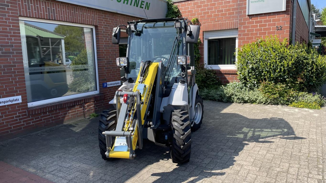 Novi Utovarivač na kotačima Kramer 5040: slika Novi Utovarivač na kotačima Kramer 5040