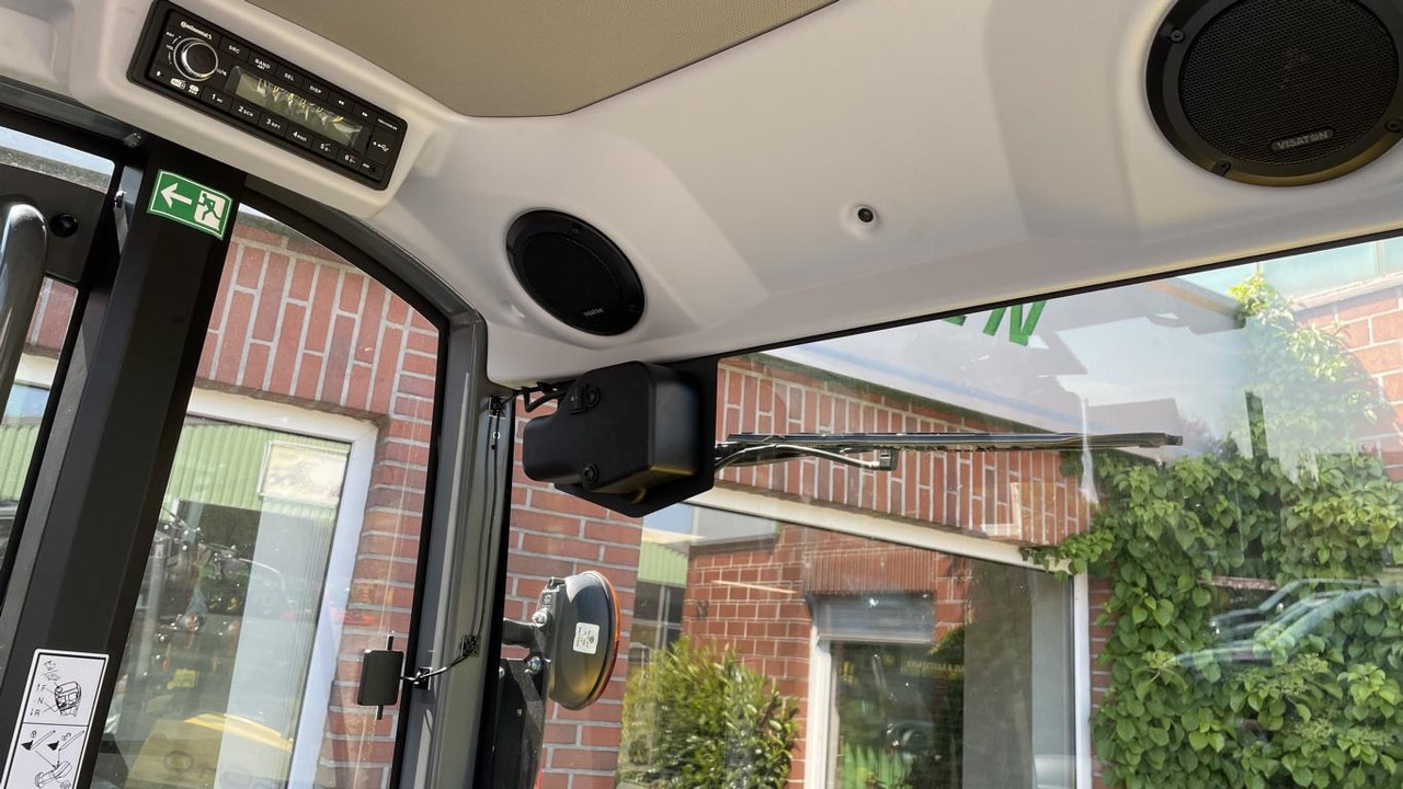 Novi Utovarivač na kotačima Kramer 5040: slika Novi Utovarivač na kotačima Kramer 5040