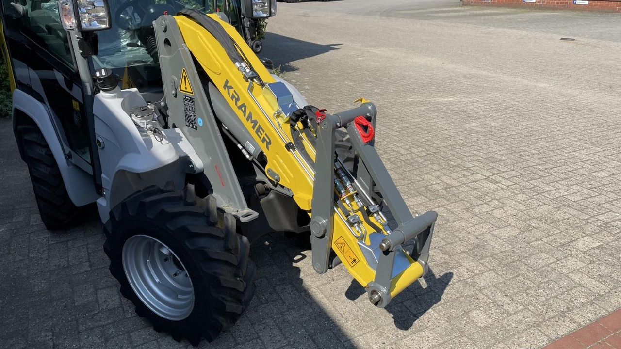 Novi Utovarivač na kotačima Kramer 5040: slika Novi Utovarivač na kotačima Kramer 5040