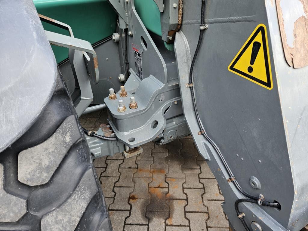 Utovarivač Kramer KT457: slika Utovarivač Kramer KT457