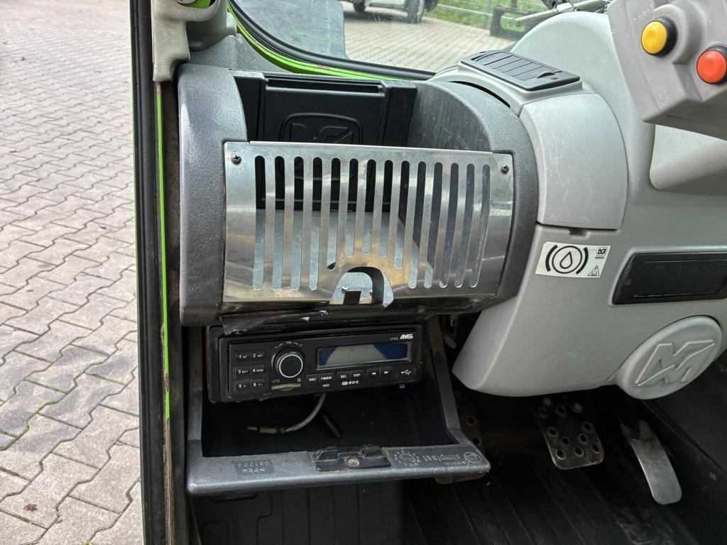 Merlo P32.6 Top 100 - Utovarivač: slika Merlo P32.6 Top 100 - Utovarivač Merlo P32.6 Top 100 - Utovarivač: slika Merlo P32.6 Top 100 - Utovarivač