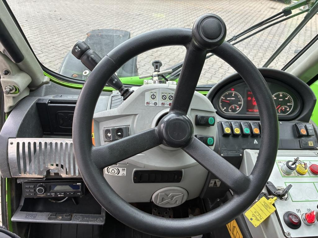 Merlo P32.6 Top 100 - Utovarivač: slika Merlo P32.6 Top 100 - Utovarivač Merlo P32.6 Top 100 - Utovarivač: slika Merlo P32.6 Top 100 - Utovarivač