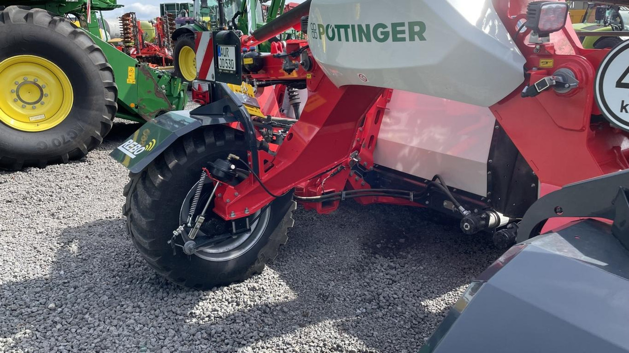 Pöttinger MERGENTO VT 9220 - Prevrtač sijena/ Grabulje: slika Pöttinger MERGENTO VT 9220 - Prevrtač sijena/ Grabulje Pöttinger MERGENTO VT 9220 - Prevrtač sijena/ Grabulje: slika Pöttinger MERGENTO VT 9220 - Prevrtač sijena/ Grabulje
