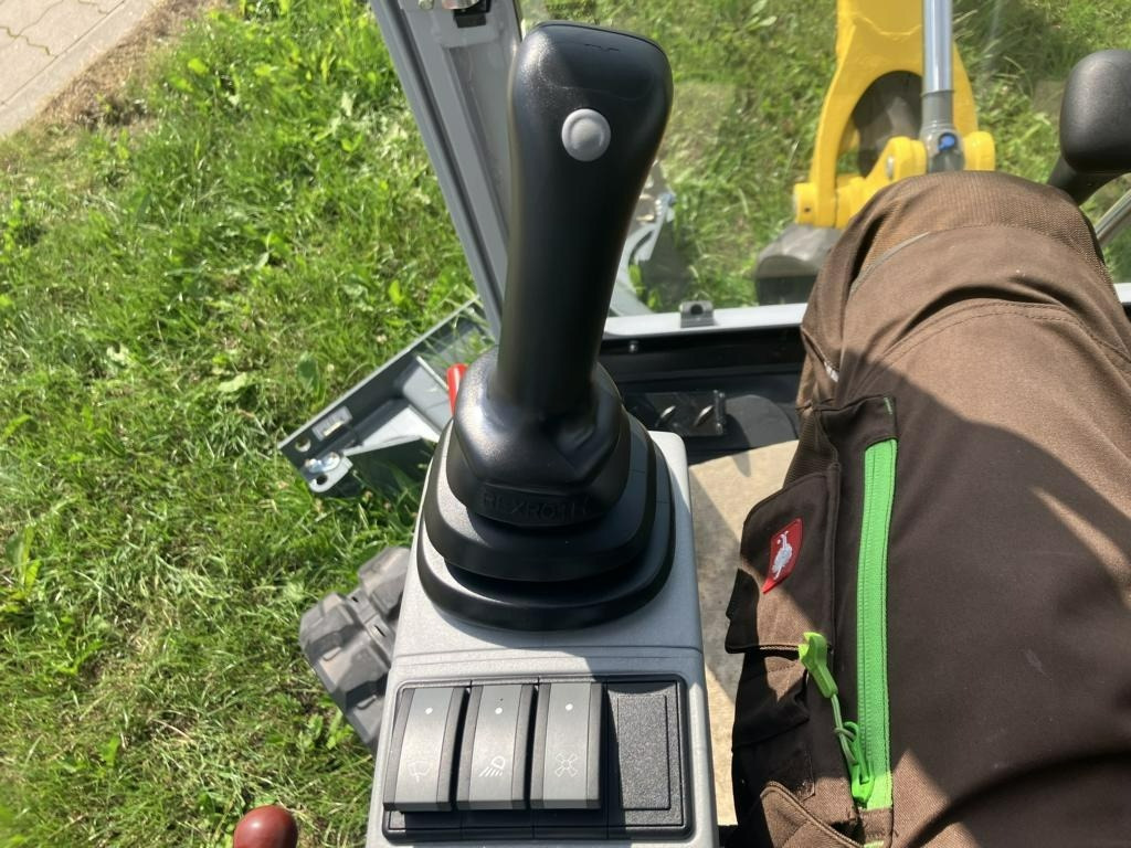 Wacker ET 16 - Mini bager: slika Wacker ET 16 - Mini bager Wacker ET 16 - Mini bager: slika Wacker ET 16 - Mini bager