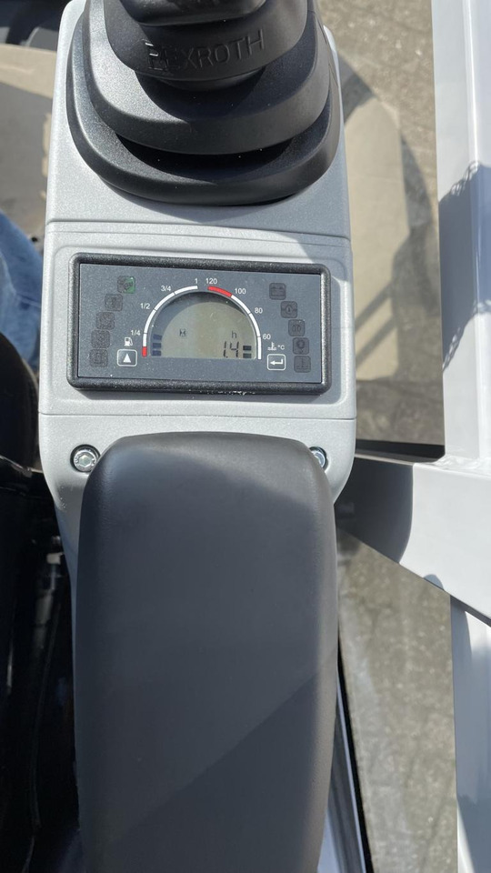 Wacker ET 16 - Mini bager: slika Wacker ET 16 - Mini bager Wacker ET 16 - Mini bager: slika Wacker ET 16 - Mini bager